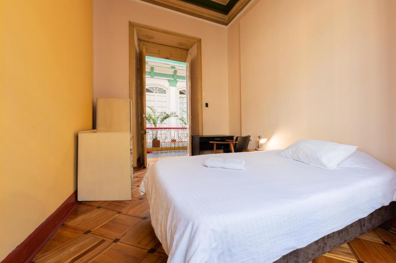 Hostal R10 ボゴタ エクステリア 写真
