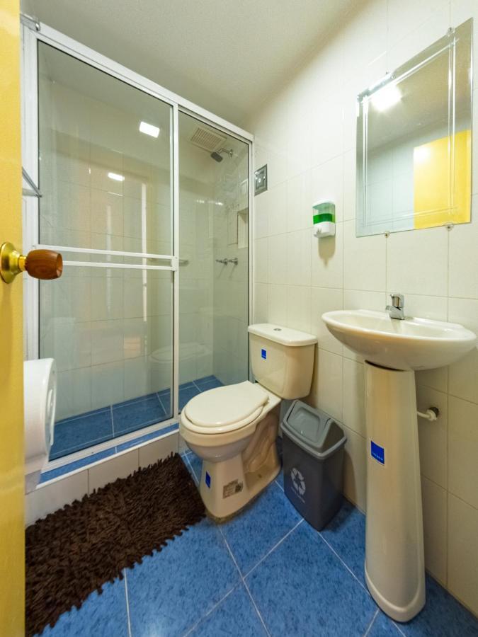 Hostal R10 ボゴタ エクステリア 写真